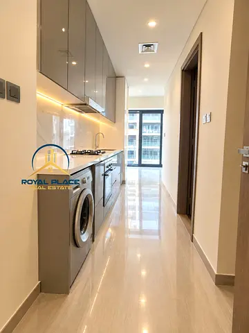 Spacious Layout /Unfurnished / Ready To Move