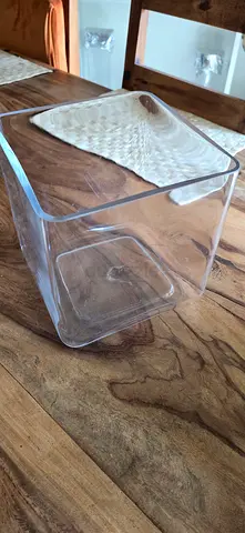 Large Clear Glass Cube Vase / Centerpiece (20cm x 20cm)