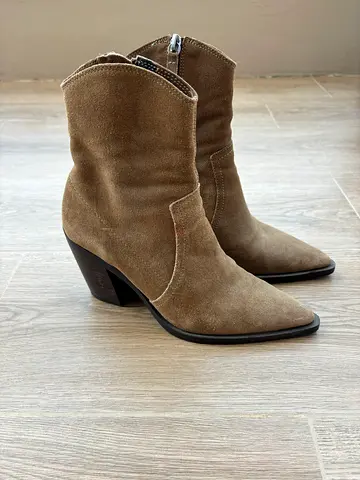 Suede ankle boots, size 36
