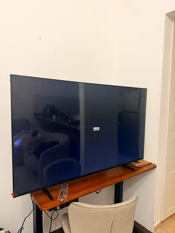 Samsung 55-inch 4k LED Smart TV - screen broken.