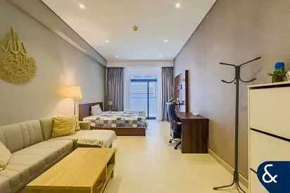 Large Studio | Furnished | Appliances