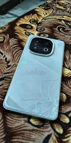 iQOO 12 mobile phone