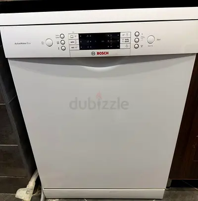 Bosch freestanding dishwasher - white, good condition