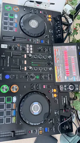 Pioneer RX3 with dust cover and flight case