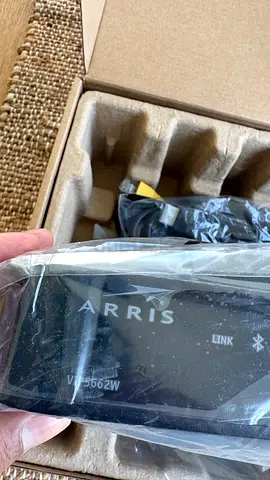 ARRIS Hevc 4k Ultra HD Vip5662W