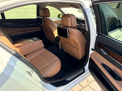 صورة 6 لـ 2013 BMW 7-SERIES