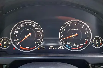 2017 BMW X5 — миниатюра 15