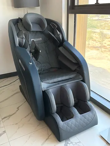 Used full-body electric massage chair in good condition