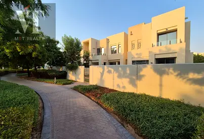 Single Row | Bang On Pool & Park | Landscaped