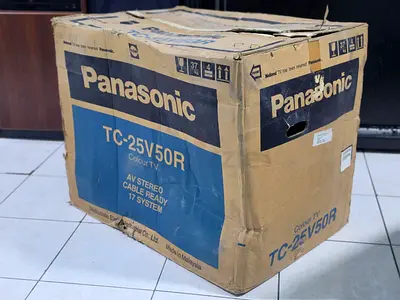 Panasonic 25" CRT TV (TC-25V50R) - Black In Original Box & Packaging + Remote!
