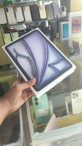 Apple iPad Air 11- inch (M 4) WiFi + Cellular (sealed box) negotiable