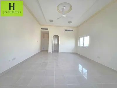 Modern 5BR Villa Near Sharqan Park