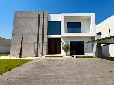 Elegant 5BR Villa | Swimming Pool | Near To Mosque