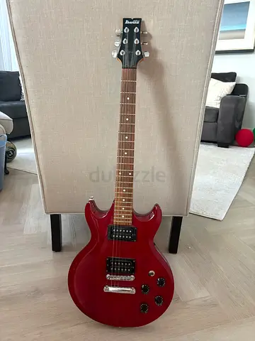 Gio Ibanez Electric Guitar & Carry Case