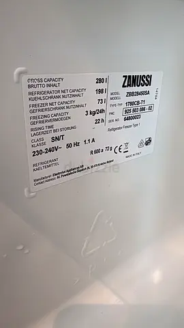 Zanussi ZBB28450SA Integrated Refrigerator Freezer