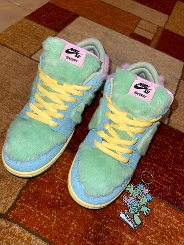 Nike SB Dunk Verdy Visty Pre-owned Nike Dunk High fuzzy pastel green & blue sneakers, size unknown