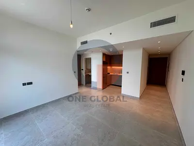 Brand New - Prime location - Enclosed Kitchen