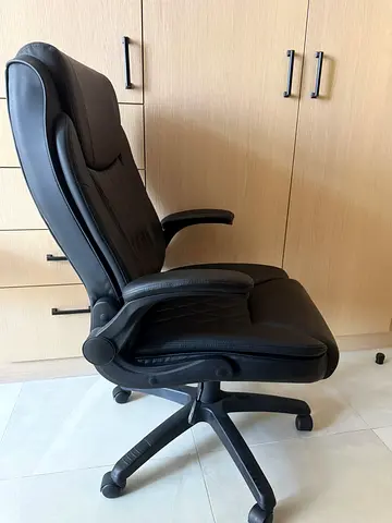 Comfortable Black Ergonomic Office Chair - Good Condition