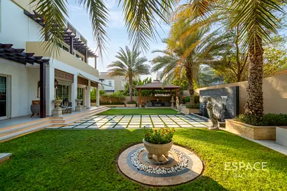 Super Unit | Stunning Location | Must See