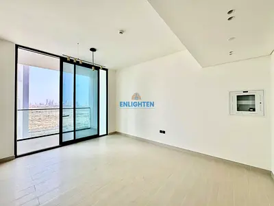 SPACIOUS 2BHK | VACANT | HIGH FLOOR | NEAR TO EXIT