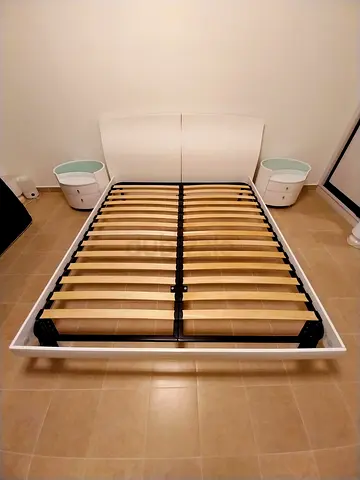 180x200cm white Bed set with 2-nightstands,and dressing table