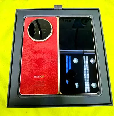 HONOR MAGIC V6