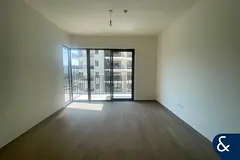 6 Cheques | Low Floor | Large Balcony