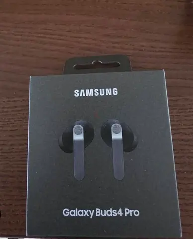 Samsung Galaxy Buds4 Pro - New in Box