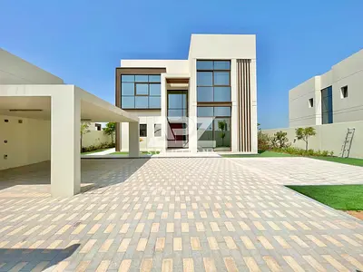 Executive Large Plot | 4 Bedroom Villa | Vacant