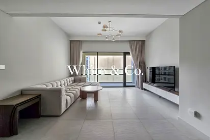 Vacant | Private Beach | Modern Finishes