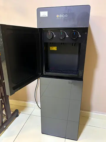 Water dispenser/ cooler