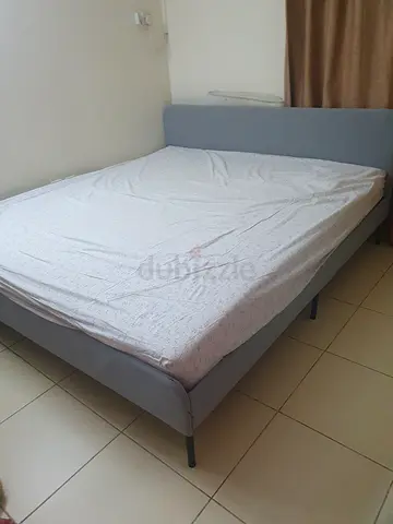 King size bed