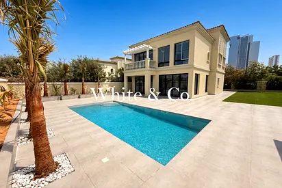 2 Bedroom | Fully Upgraded | Park Facing