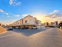 Upscale villa with a swimming pool; water and electricity included; easy access to Dubai.