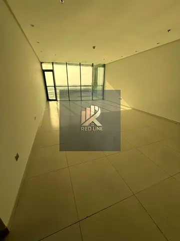 شقة فاخرة 3 غرف وصالة للإيجار | إطلالة بحرية | الممزر – الشارقة 🏡🌊✨