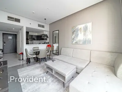 Bright Unit | Fully Furnished | Ready To Move