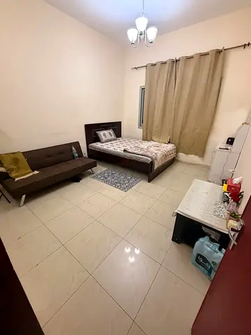 Family sharing room available near metro