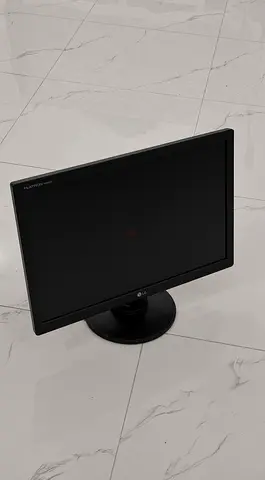 LG 22-inch LED Monitor - Good Condition