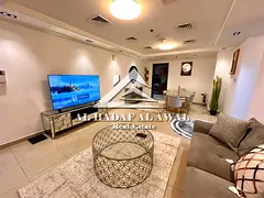 First tenant: two-bedroom apartment with a living room, 2 bathrooms, sea view with balcony. Rent 750