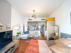 FULLY FURNISHED | MODERN LIVING | PRIME LOCATION