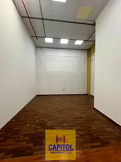 385 sqft on Mezzanine Floor with Window