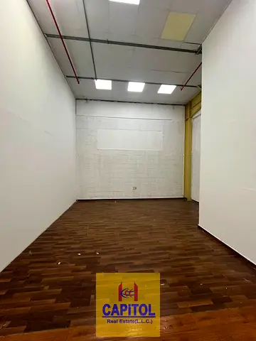 385 sqft on Mezzanine Floor with Window