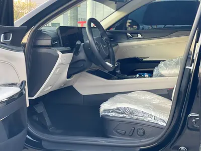 2026 KIA K5 photo 7