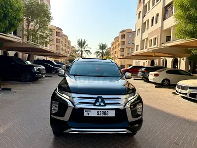 Full options : 360 camera...adaptive cruise Control...power tailgate...power seats