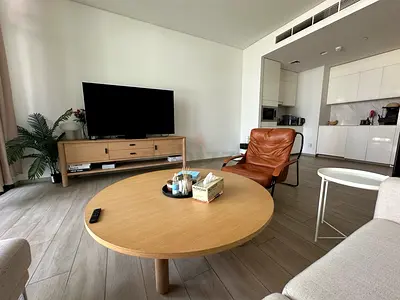 Round Oak Coffee Table - Minimalist Solid Wood Center Table