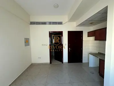 استوديو | بالقرب من محطة مترو يونيون | موقع متميز