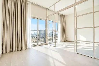 Cosy | Skyline and Community View | Vacant