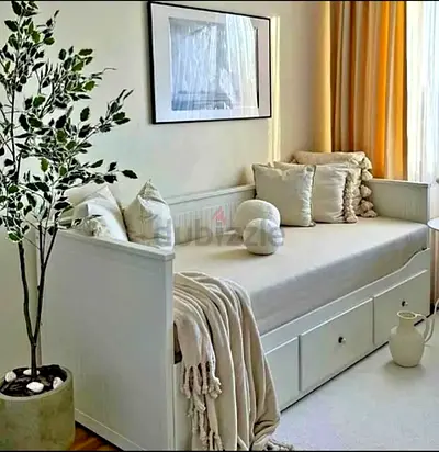 IKEA hemnes daybed with2 mattress and storage drawers