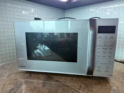 Silver Countertop Microwave Oven - Touch Control