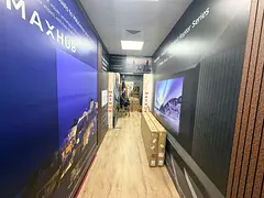 OFFICE I FITTED I WITH PANTRY